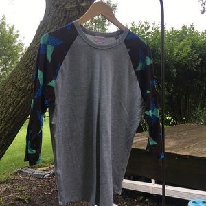 LulaRoe Randy shirt